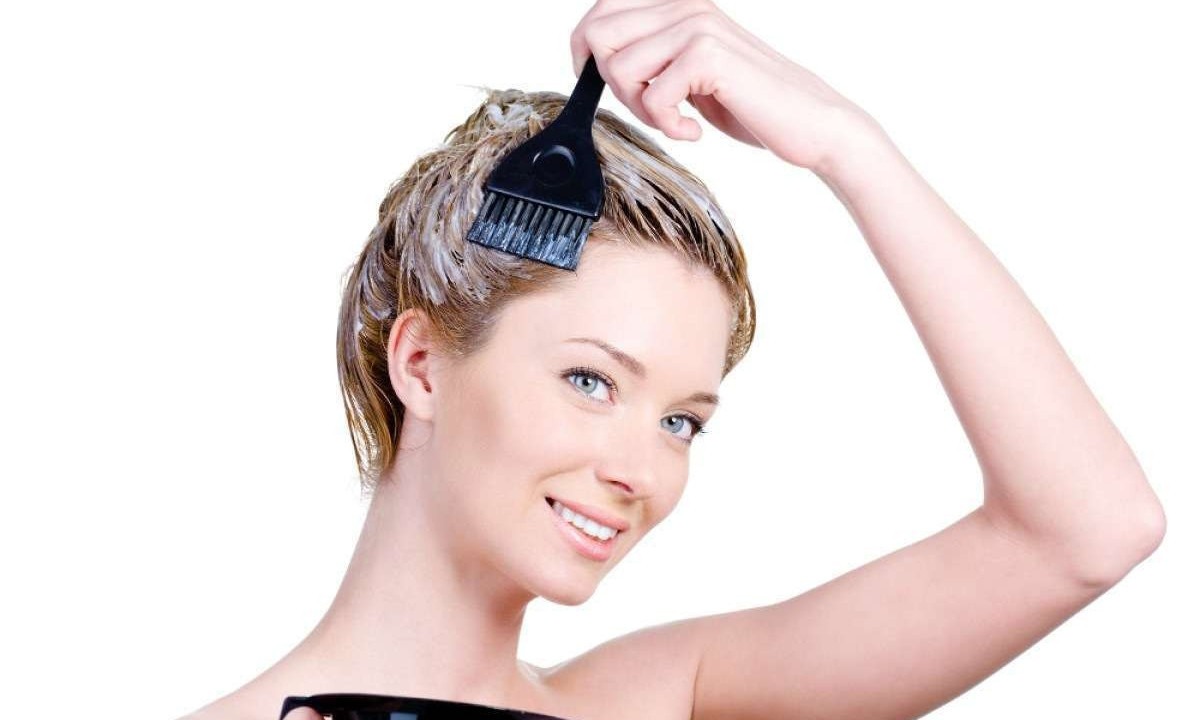 Xi, errou na cor? Aprenda remover a coloração do cabelo com segurança